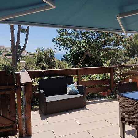 Petite Maison Au Calme - Piscine En Copropriete, Terrasse, Mer, Clim Vallauris Bagian luar foto