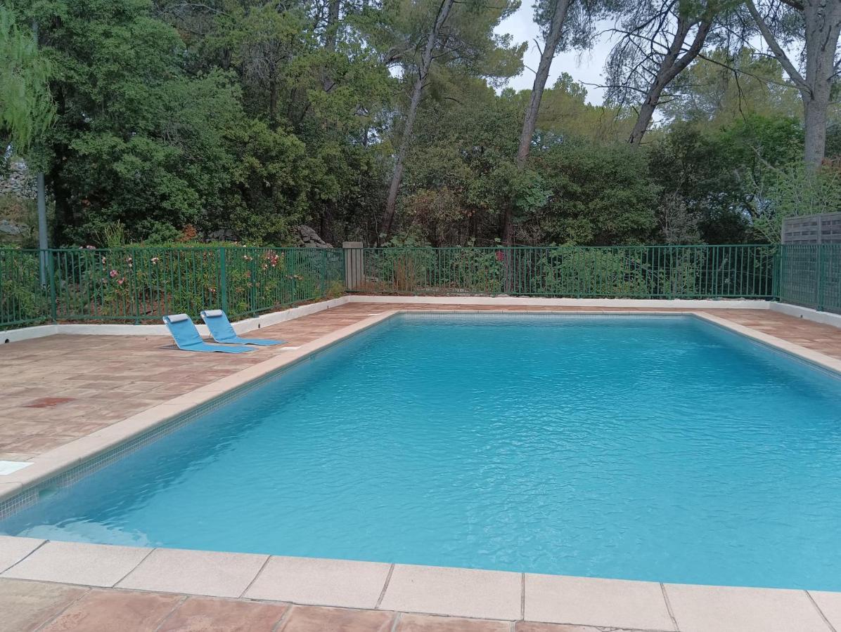 Petite Maison Au Calme - Piscine En Copropriete, Terrasse, Mer, Clim Vallauris Bagian luar foto
